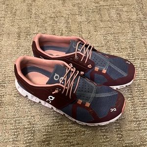 Womens On Cloud Athletic Shoes